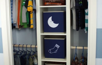Da ripostiglio a guardaroba con Expedit Ikea