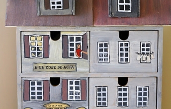 una-minicassettiera-d-autore.3